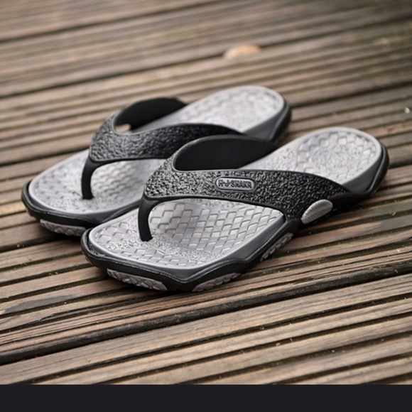 Flip-flops gray & black sandals - Picture 3 of 14